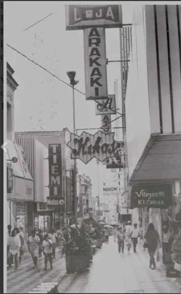 Fachada histórica da Loja Tiemi no calçadão do centro de Sorocaba, década de 1980